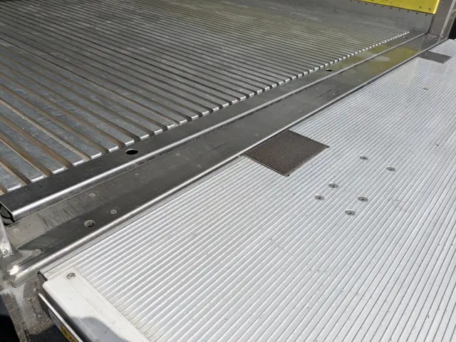 日野 レンジャー 2KG-FD2ABG(2WD)の写真12