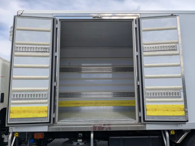 日野 レンジャー 2KG-FD2ABG(2WD)の写真31