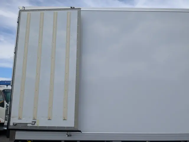 日野 レンジャー 2KG-FD2ABG(2WD)の写真32