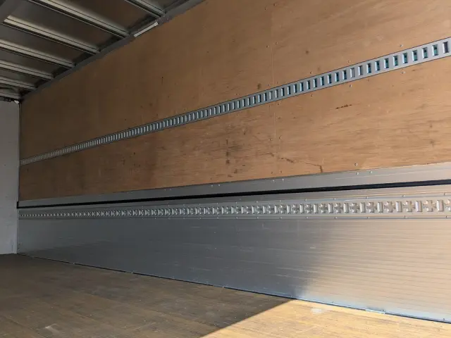 日野 レンジャー 2KG-FD2ABG(2WD)の写真12