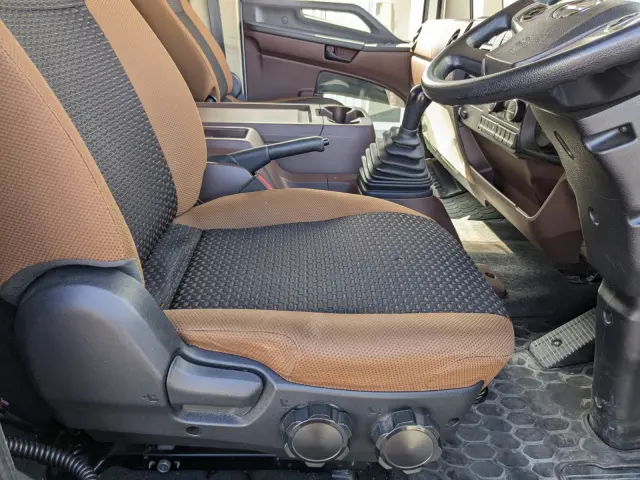 日野 レンジャー 2KG-FD2ABG(2WD)の写真39