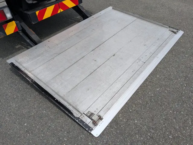 三菱 ファイター TKG-FK61F(2WD)の写真10