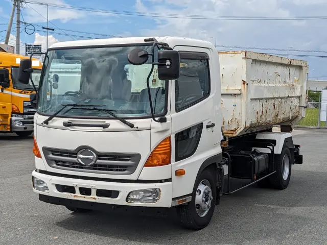 日野 レンジャー TKG-FC9JEAP(2WD)の写真1