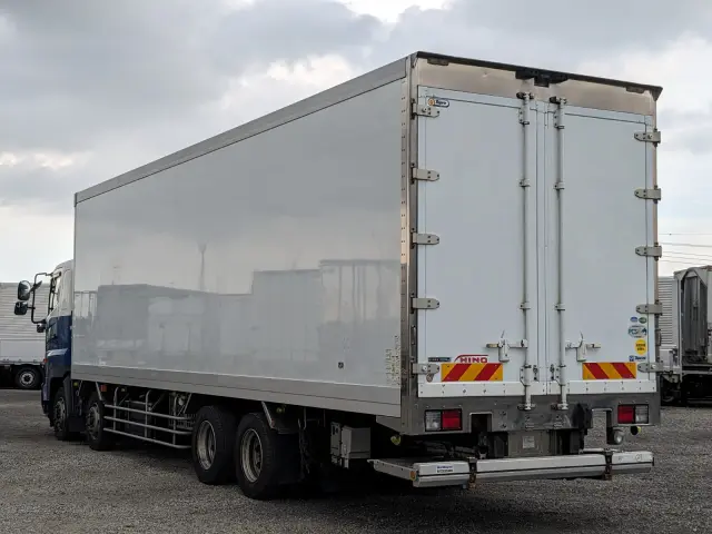 日野 プロフィア QKG-FW1EXBG(8x4)の写真4