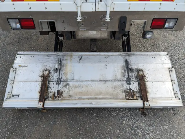 日野 プロフィア QKG-FW1EXBG(8x4)の写真10