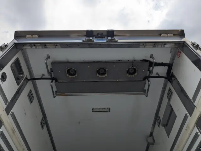 日野 プロフィア QKG-FW1EXBG(8x4)の写真16