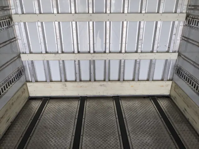 日野 プロフィア QKG-FW1EXBG(8x4)の写真19