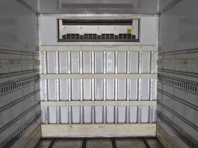 日野 プロフィア QKG-FW1EXBG(8x4)の写真21