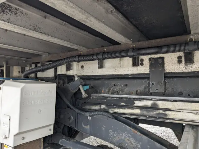 日野 プロフィア QKG-FW1EXBG(8x4)の写真27