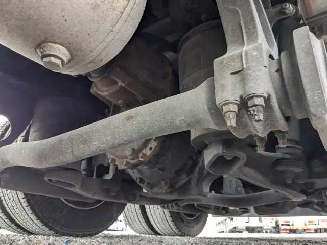 日野 プロフィア QKG-FW1EXBG(8x4)の写真28