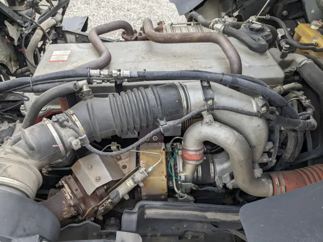 日野 プロフィア QKG-FW1EXBG(8x4)の写真47