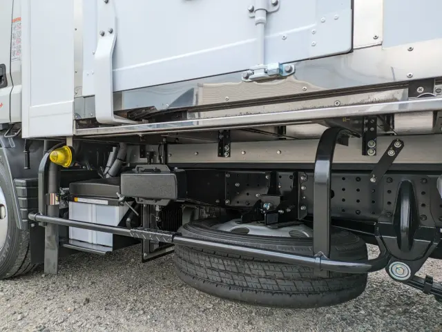 三菱 キャンター 2RG-FBAV0(2WD)の写真26