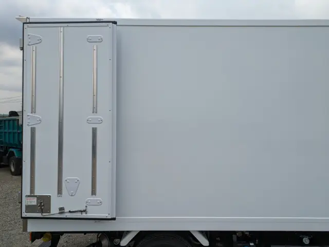 三菱 キャンター 2RG-FBAV0(2WD)の写真28
