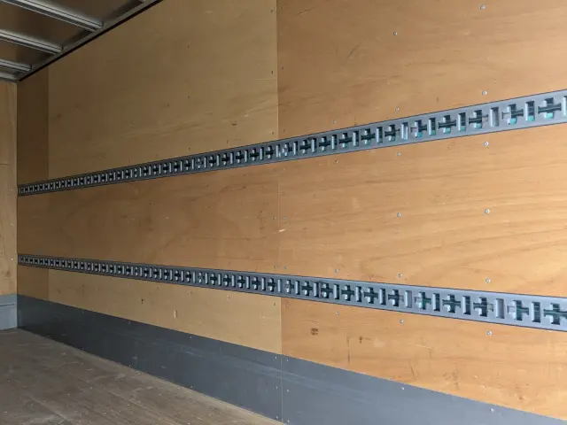 日野 デュトロ 2RG-XZU655M(2WD)の写真14