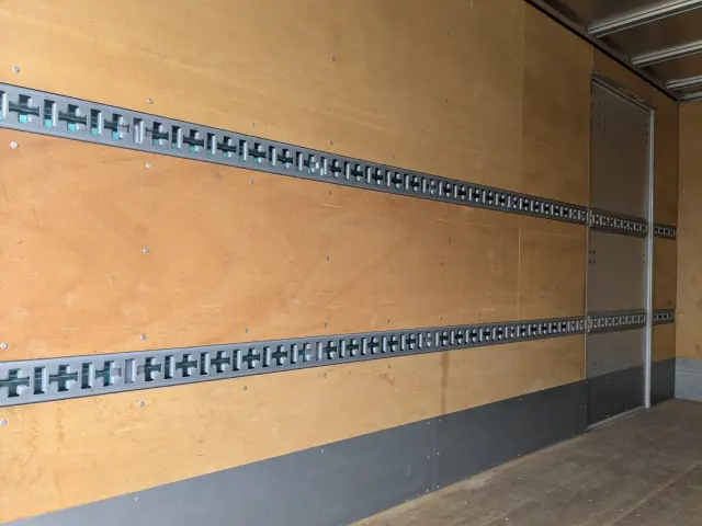 日野 デュトロ 2RG-XZU655M(2WD)の写真15