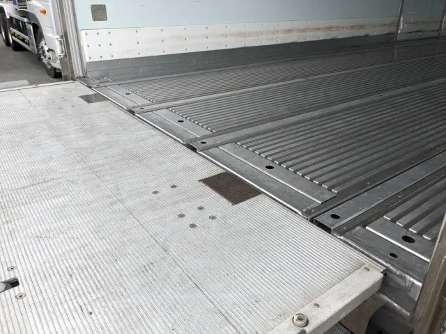 日野 レンジャー 2KG-FD2ABG(2WD)の写真34