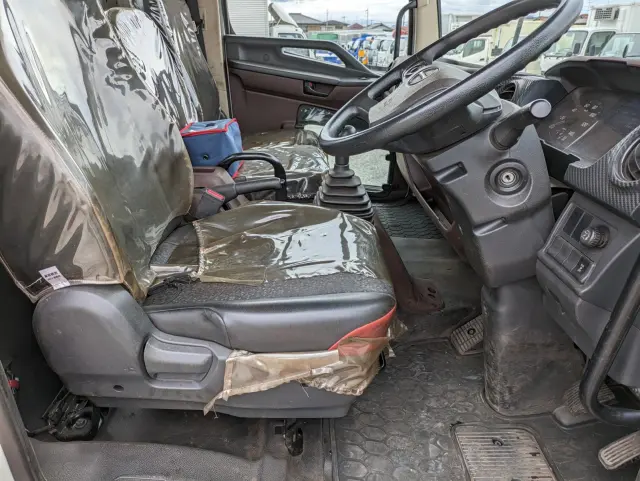 日野 レンジャー 2KG-FC2ABA(2WD)の写真29