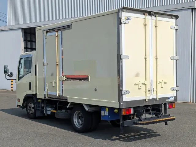 いすゞ エルフ TKG-NLR85AN(2WD)の写真4