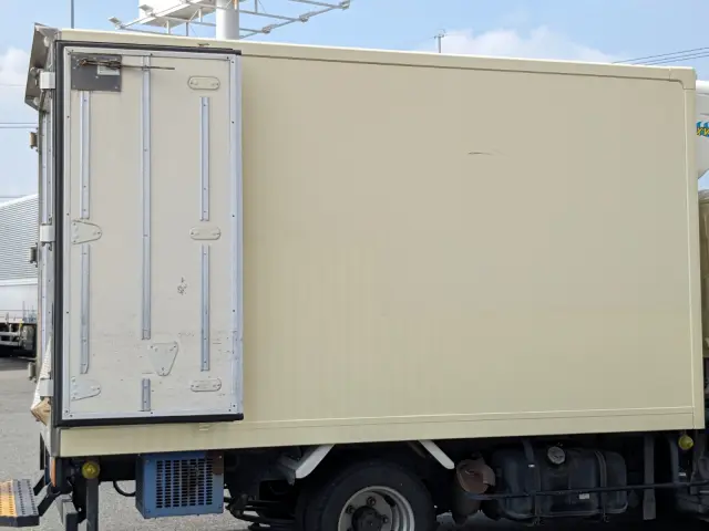 いすゞ エルフ TKG-NLR85AN(2WD)の写真16