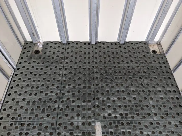 いすゞ エルフ TKG-NLR85AN(2WD)の写真24