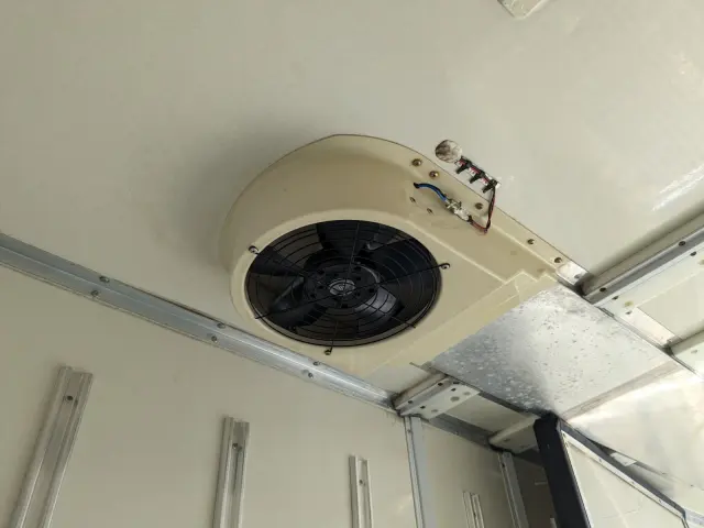 いすゞ エルフ TKG-NLR85AN(2WD)の写真27