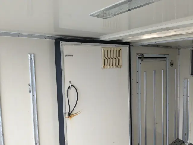 いすゞ エルフ TKG-NLR85AN(2WD)の写真28