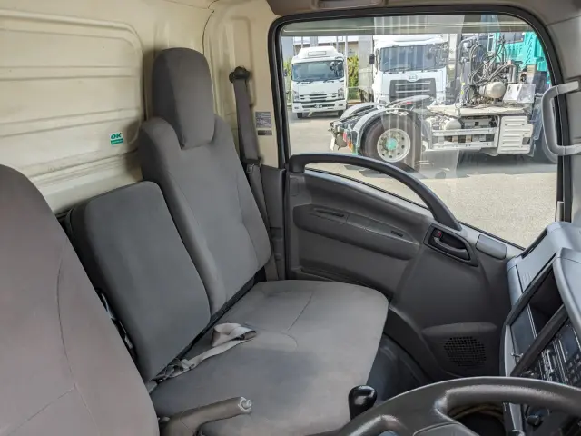 いすゞ エルフ TKG-NLR85AN(2WD)の写真33