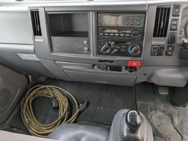 いすゞ エルフ TKG-NLR85AN(2WD)の写真34