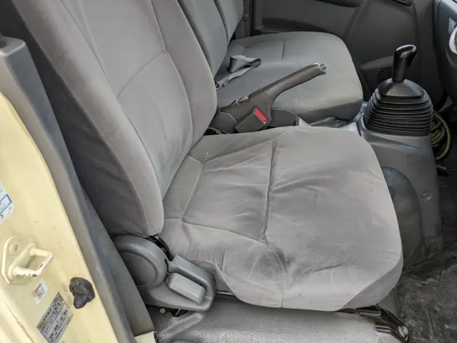 いすゞ エルフ TKG-NLR85AN(2WD)の写真36