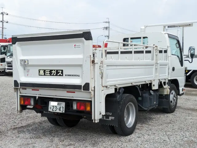 いすゞ エルフ TRG-NKR85A(2WD)の写真5