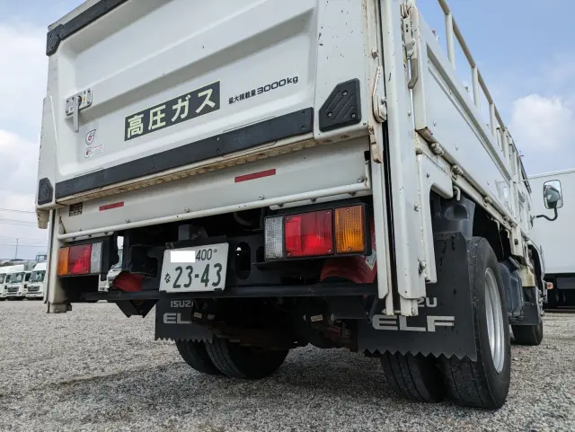 いすゞ エルフ TRG-NKR85A(2WD)の写真9