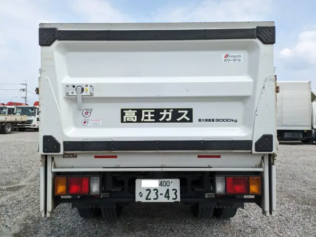 いすゞ エルフ TRG-NKR85A(2WD)の写真10