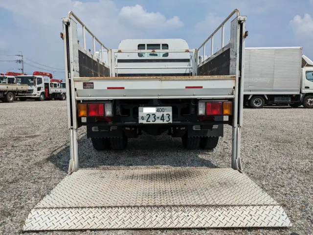 いすゞ エルフ TRG-NKR85A(2WD)の写真11