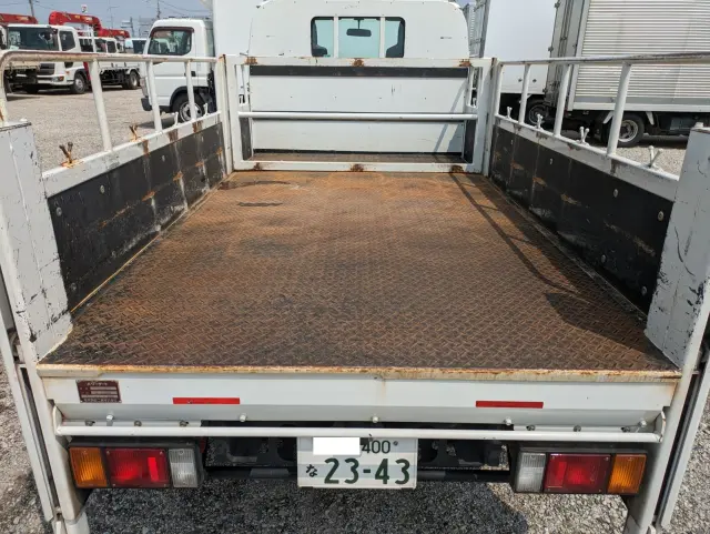 いすゞ エルフ TRG-NKR85A(2WD)の写真12