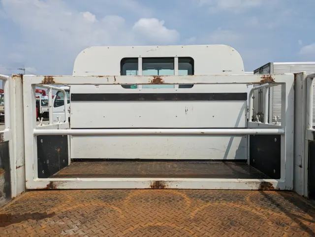 いすゞ エルフ TRG-NKR85A(2WD)の写真16