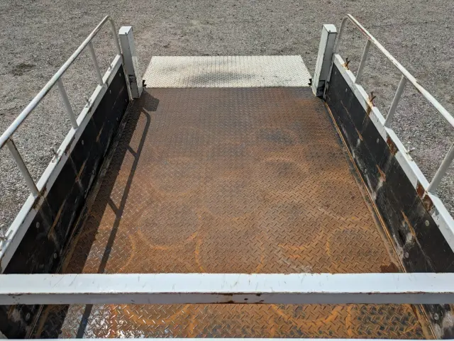 いすゞ エルフ TRG-NKR85A(2WD)の写真17