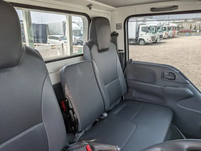 いすゞ エルフ TRG-NKR85A(2WD)の写真32