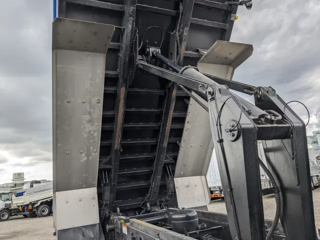 三菱 スーパーグレート 2PG-FV70HX(6x4)の写真30