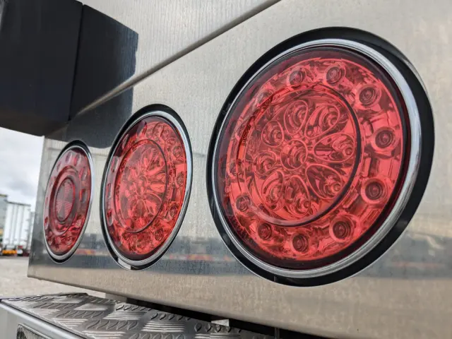 三菱 スーパーグレート 2PG-FS74HZ(8x4)の写真9