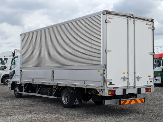 三菱 ファイター 2KG-FK62F(2WD)の写真4