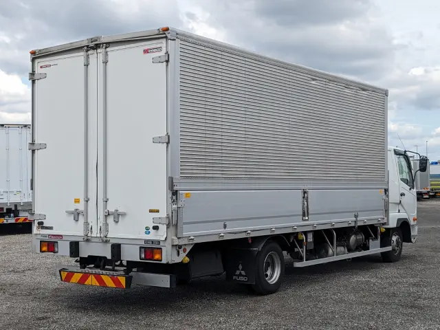 三菱 ファイター 2KG-FK62F(2WD)の写真5