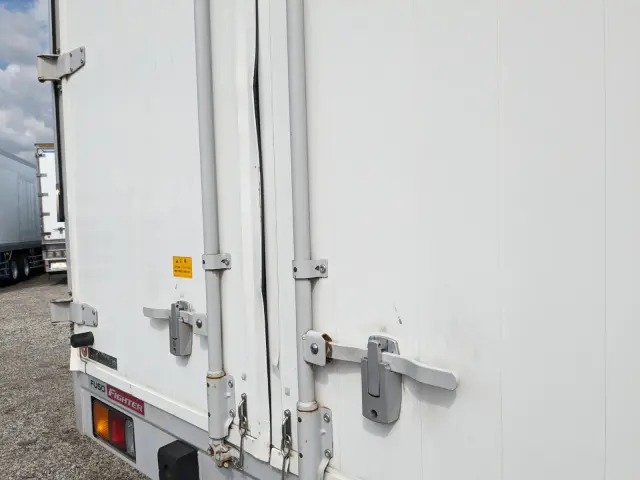 三菱 ファイター 2KG-FK62F(2WD)の写真7