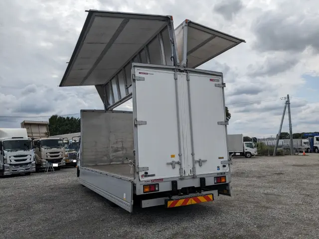 三菱 ファイター 2KG-FK62F(2WD)の写真37