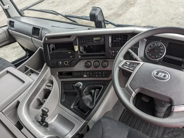 UD クオン 2PG-CX5BA(6x4)の写真42