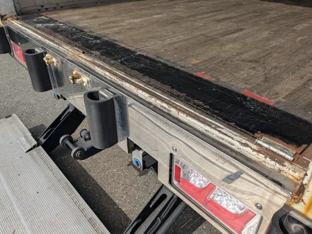 三菱 ファイター 2KG-FK61F(2WD)の写真10