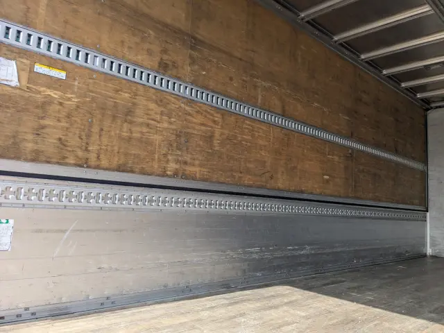 三菱 ファイター 2KG-FK61F(2WD)の写真14