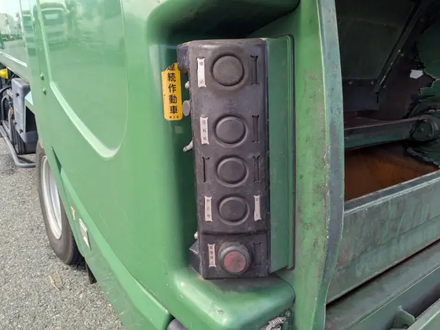 いすゞ エルフ TPG-NMR85AN(2WD)の写真29