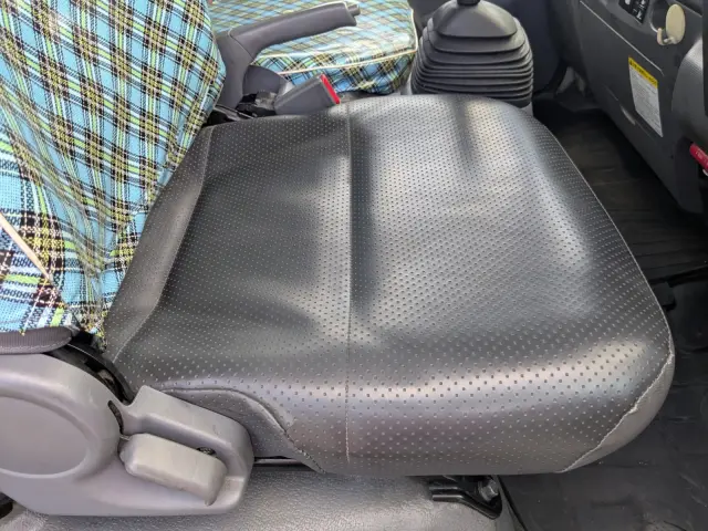 いすゞ エルフ TPG-NMR85AN(2WD)の写真36