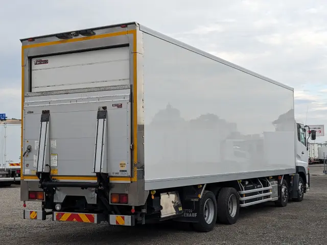 UD クオン QPG-CG5ZA(8x4)の写真5