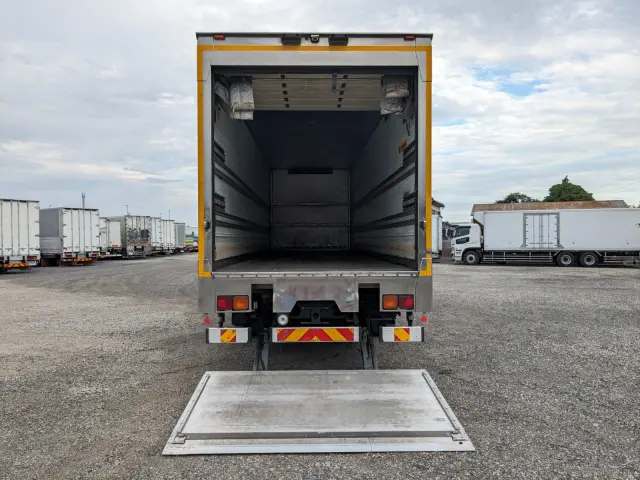 UD クオン QPG-CG5ZA(8x4)の写真10